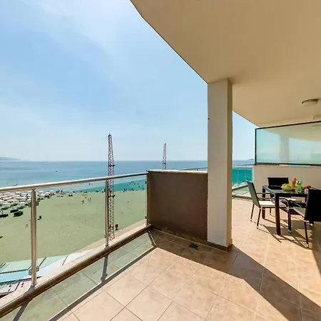 Apart-hotel Briz 3*