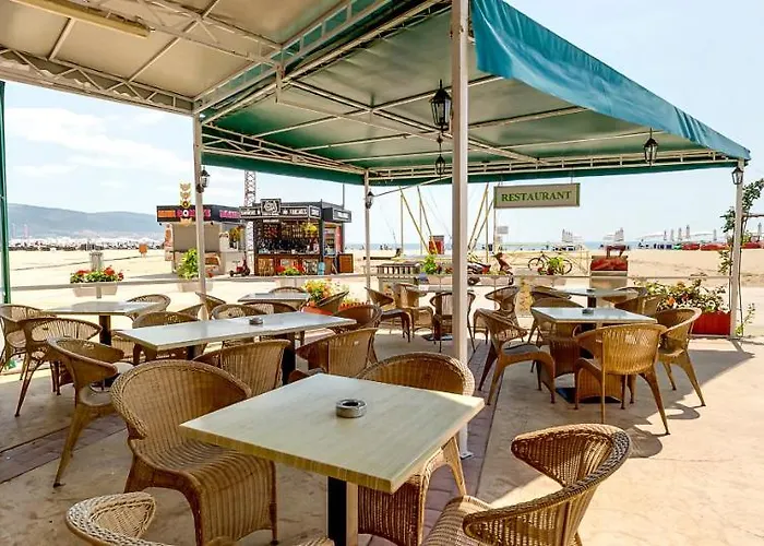 Briz 3* サニービーチ