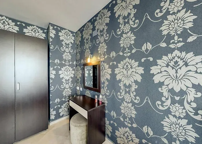 Briz アパートホテル